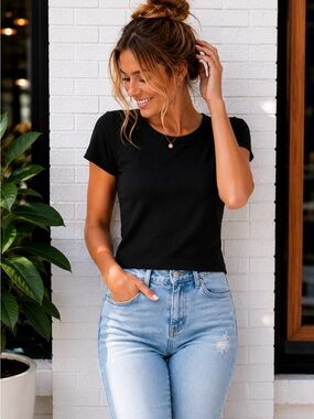 Women's Black Ribbed Short-Sleeve Tee